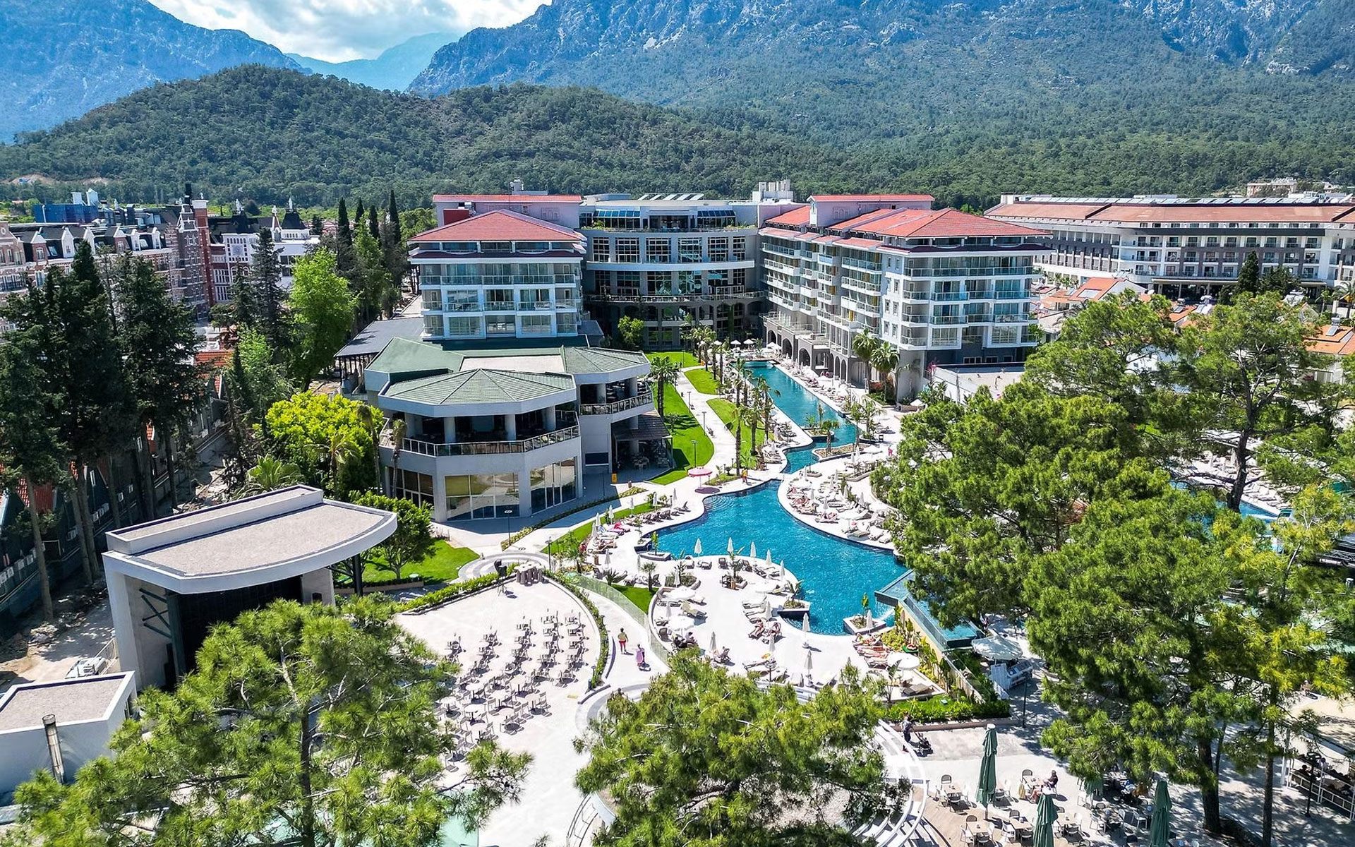 Antalya Airport (AYT) Airport transportation