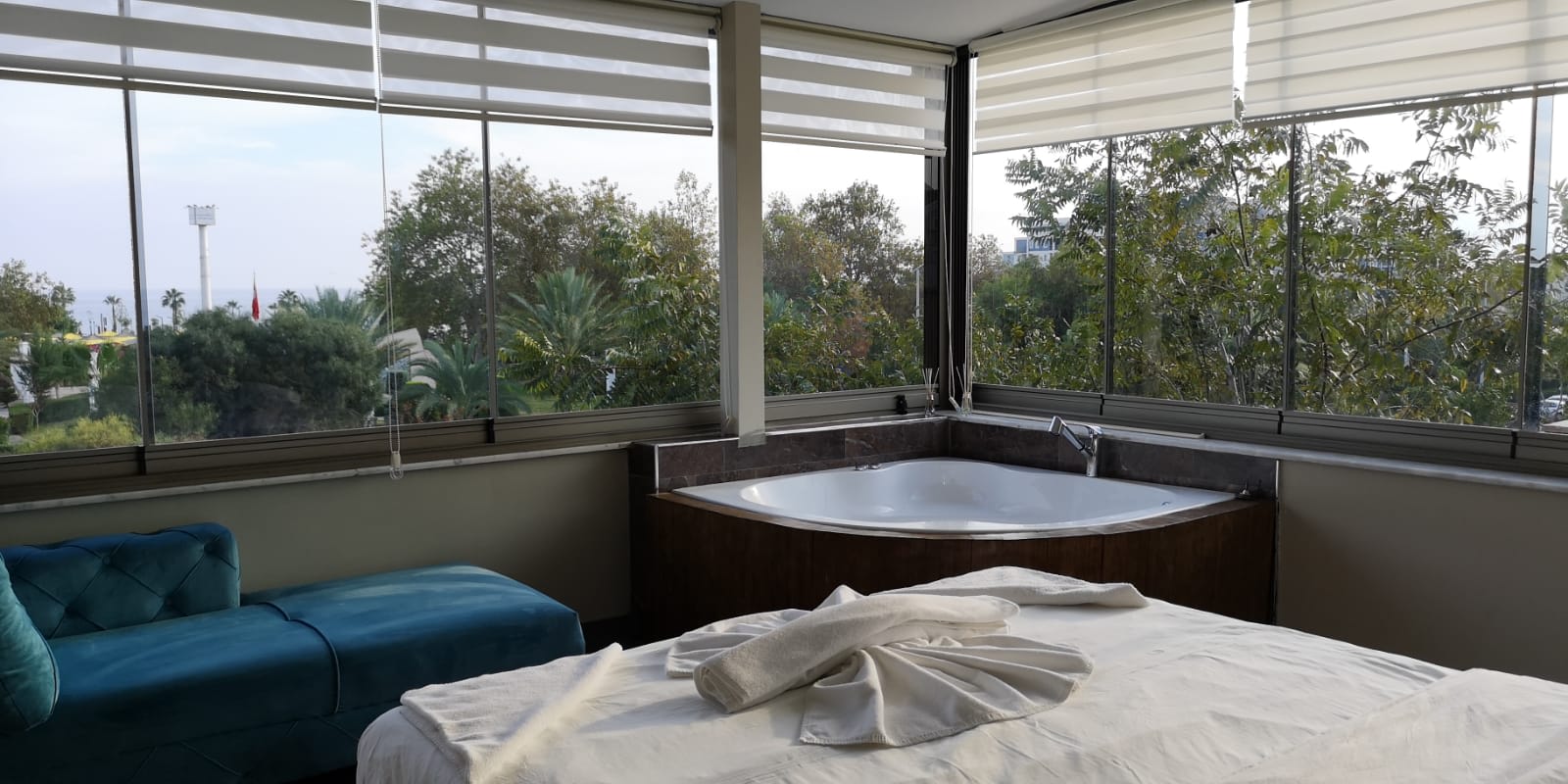 Antalya Airport (AYT) Airport transportation