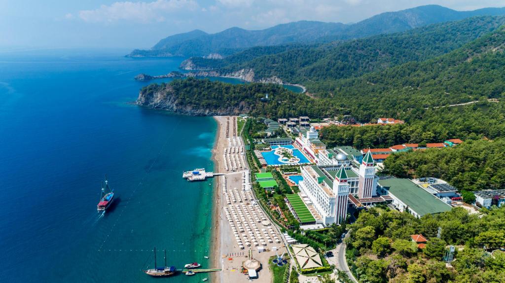 Antalya Airport (AYT) Airport transportation