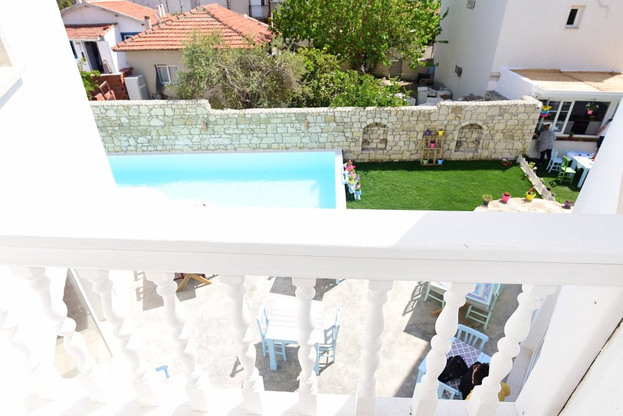 Izmir Airport (ADB) Airport transportation