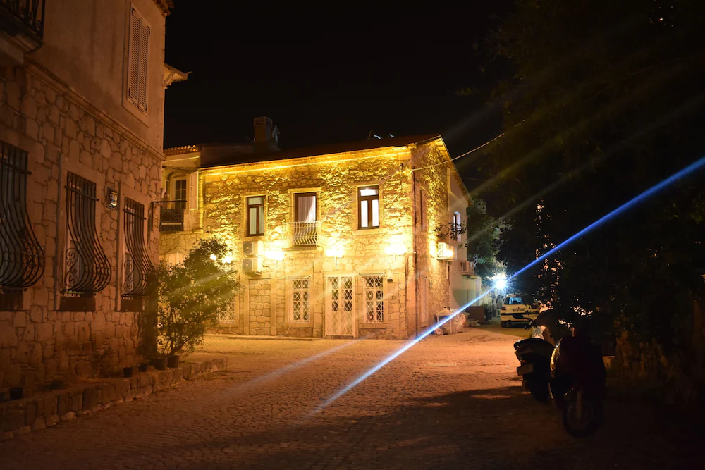 Izmir Airport (ADB) Airport transportation