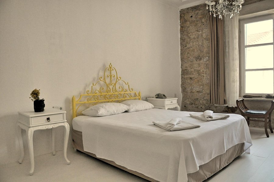 Izmir Airport (ADB) Airport transportation