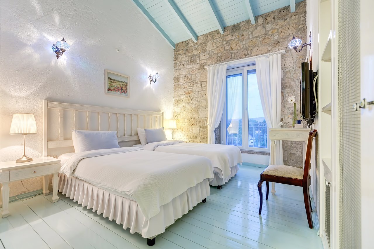 Izmir Airport (ADB) Airport transportation