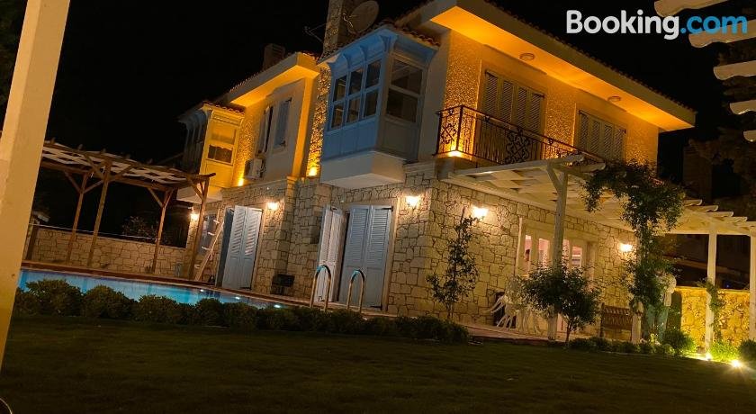 Izmir Airport (ADB) Airport transportation