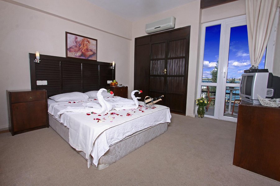 Izmir Airport (ADB) Airport transportation