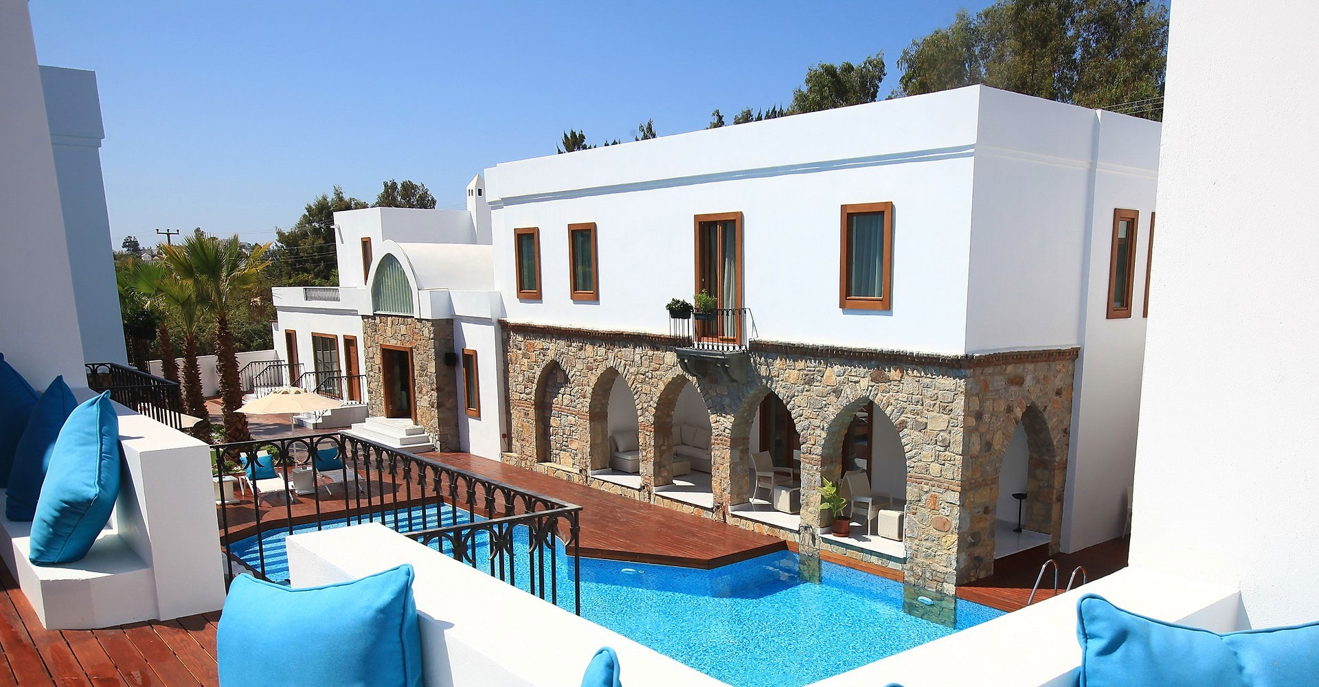 Bodrum Airport (BJV) Airport transportation