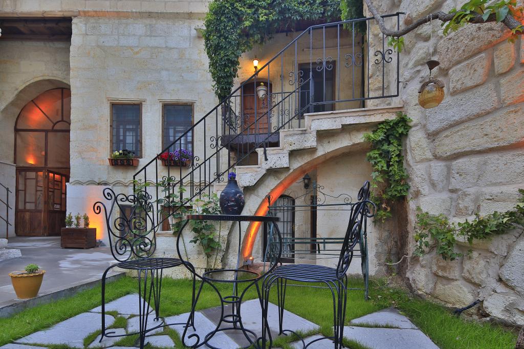 Kayseri Airport (ASR) Airport transportation