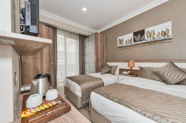  Get From Hotel Alfonso