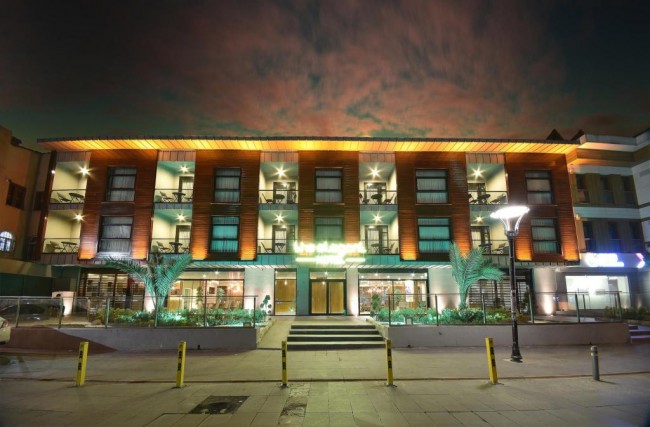  Get From The Elegant Hotel