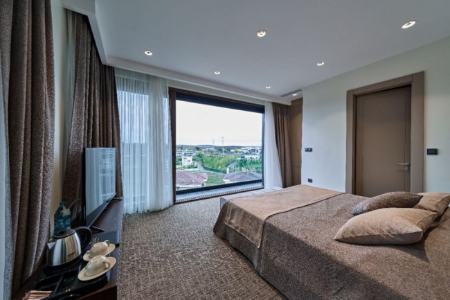  Get From Selini Hotel