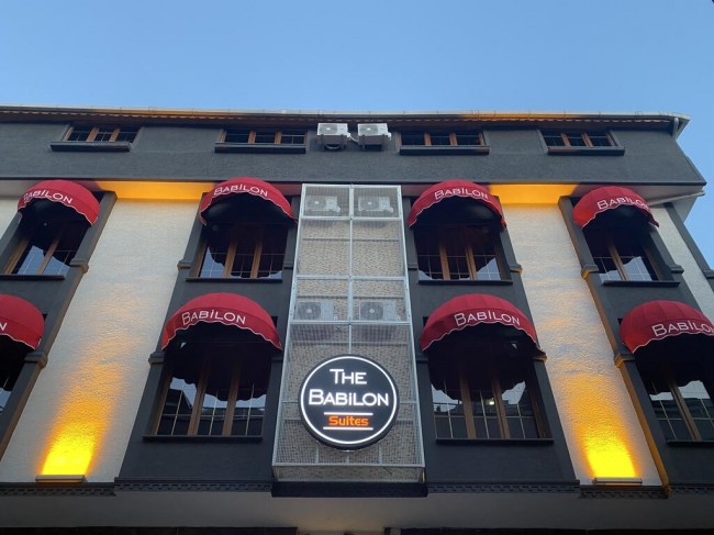  Get From Babilon Suit Hoel