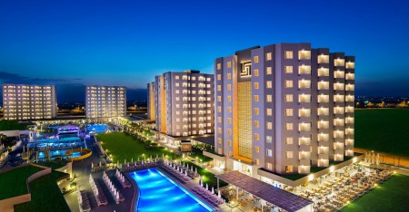  Get From Grand Park Lara