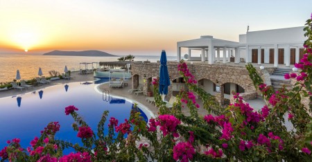  Get From Vega Boutique & Aparts Hotel