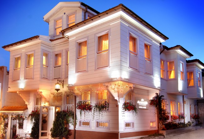  Get From Darussaade Hotel Restaurant